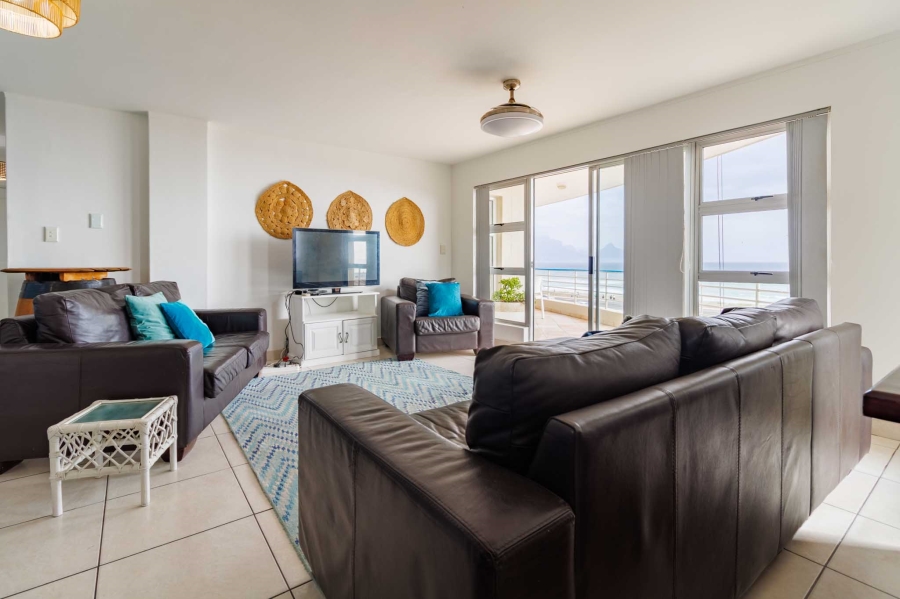 To Let 3 Bedroom Property for Rent in Bloubergrant Western Cape